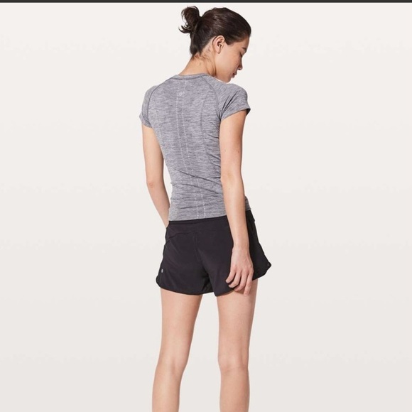 Lululemon Real Quick Short *Perforated
3.5"
Black-Size 10 - Picture 3 of 9